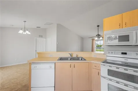 545 SW Buswell Avenue Port St Lucie FL 34983