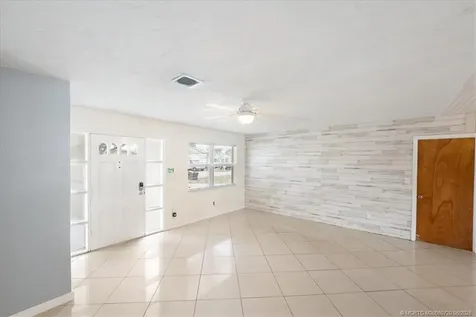 303 W Arbor Avenue Port St Lucie FL 34952