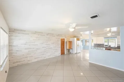 303 W Arbor Avenue Port St Lucie FL 34952