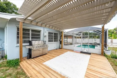 303 W Arbor Avenue Port St Lucie FL 34952