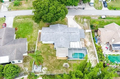 303 W Arbor Avenue Port St Lucie FL 34952