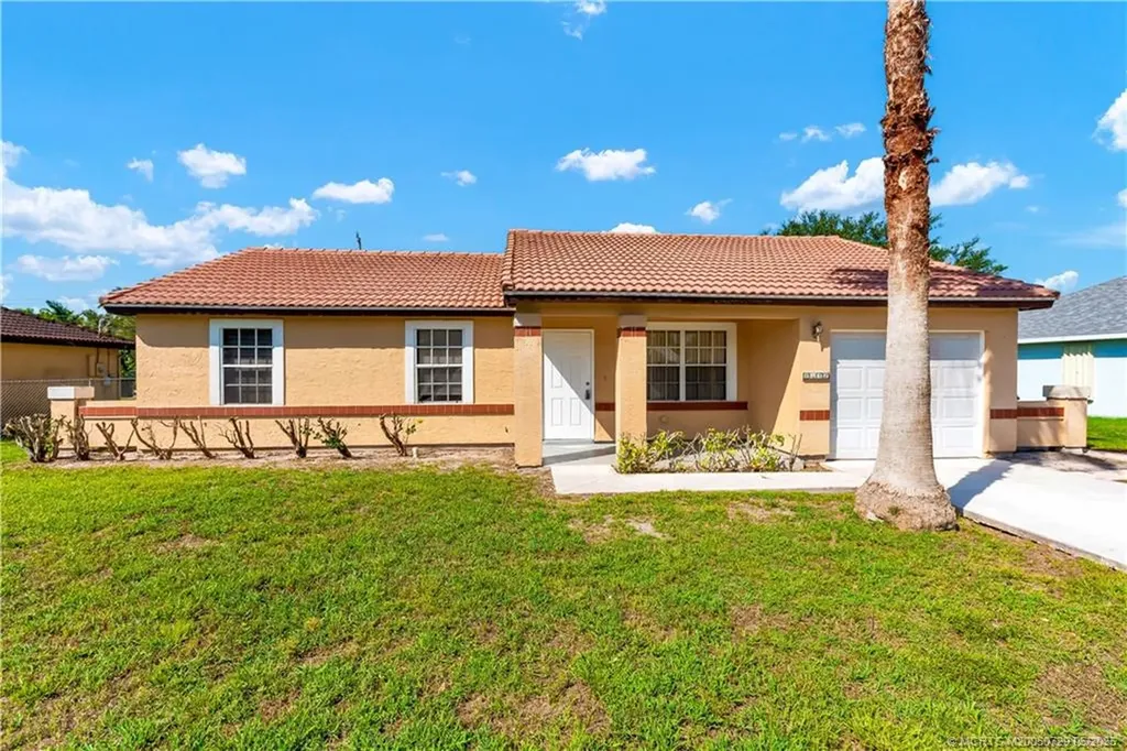2832 SW Ann Arbor Road Port Saint Lucie FL 34953