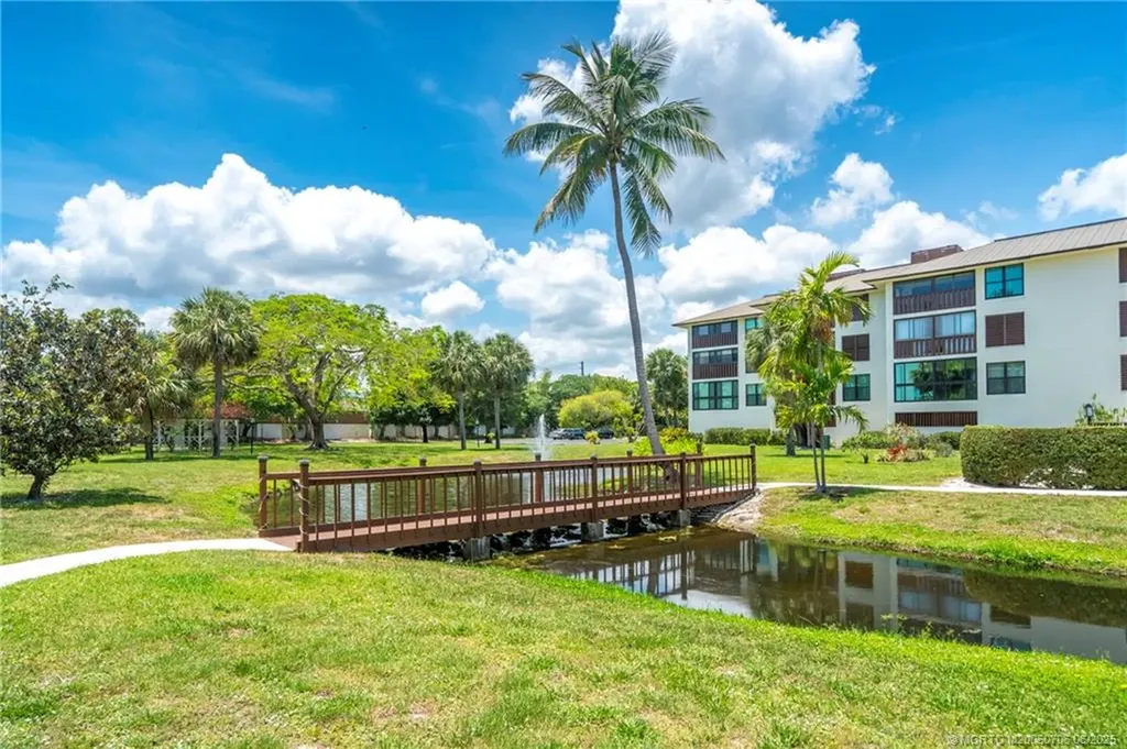 166 SE Saint Lucie Boulevard Stuart FL 34996