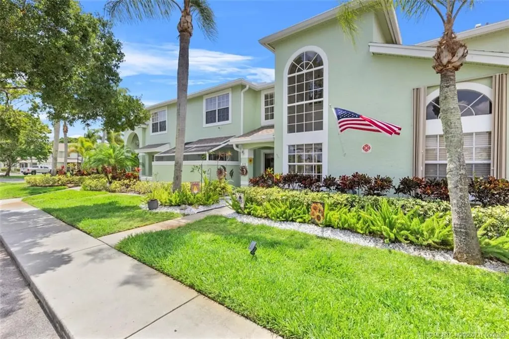 2055 SE Wild Meadow Circle Port Saint Lucie FL 34952