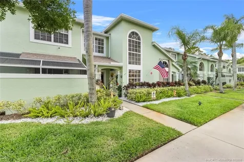 2055 SE Wild Meadow Circle Port St Lucie FL 34952