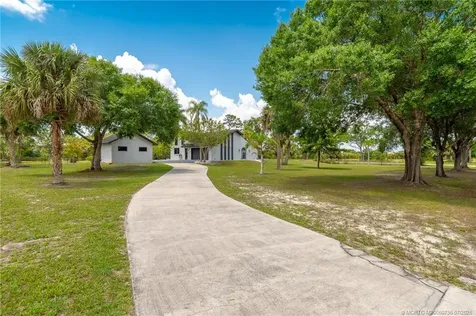 2196 SW Ranch Trail Stuart FL 34997