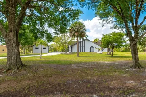 2196 SW Ranch Trail Stuart FL 34997