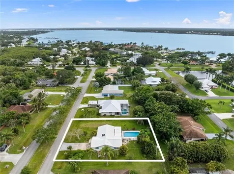 2416 NW Everglades Boulevard Stuart FL 34994