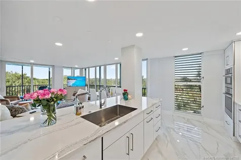 669 NE Plantation Road Stuart FL 34996