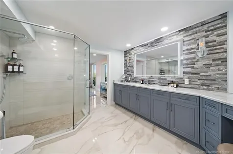 669 NE Plantation Road Stuart FL 34996