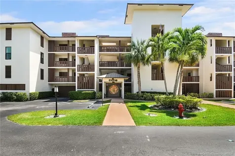 162 SE Saint Lucie Boulevard Stuart FL 34996