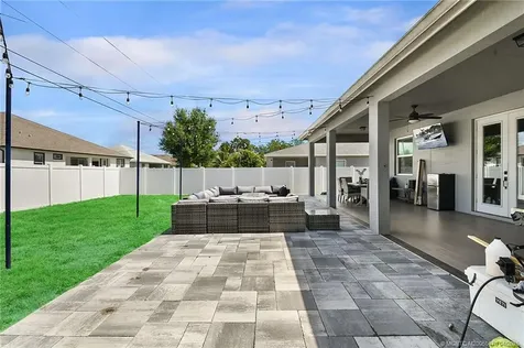 1141 SW Eleuthera Avenue Port St Lucie FL 34953