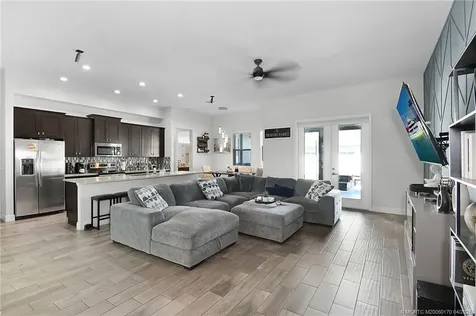 1141 SW Eleuthera Avenue Port St Lucie FL 34953