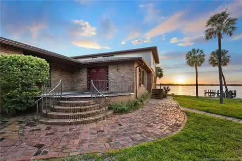 1410-c SW Palm City Road Stuart FL 34994