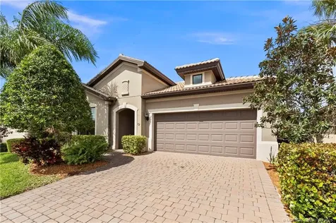 251 SE Courances Drive Port St Lucie FL 34984