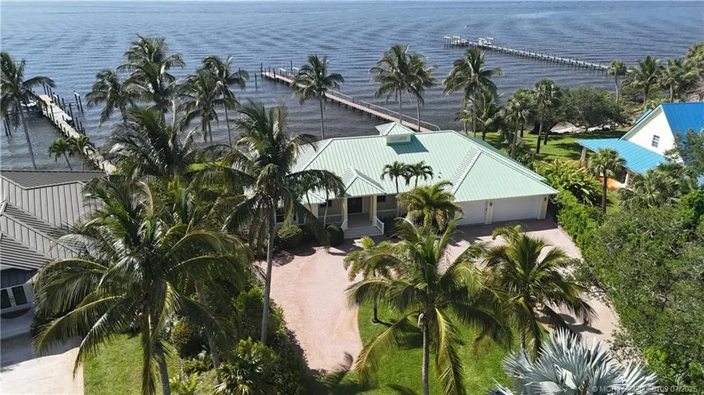 1530 NE Dixie Highway Jensen Beach FL 34957