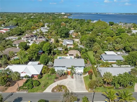 216 SE Flamingo Avenue Stuart FL 34996