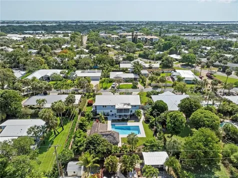 216 SE Flamingo Avenue Stuart FL 34996