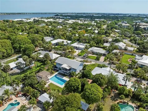 216 SE Flamingo Avenue Stuart FL 34996