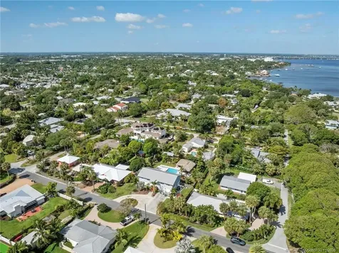 216 SE Flamingo Avenue Stuart FL 34996