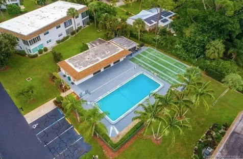 2950 SE Ocean Boulevard Stuart FL 34996