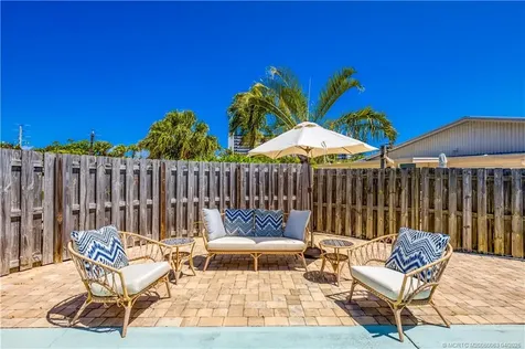 113 N Las Olas Drive Jensen Beach FL 34957