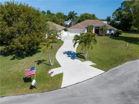 1945 SE Emerald Court Stuart FL 34997