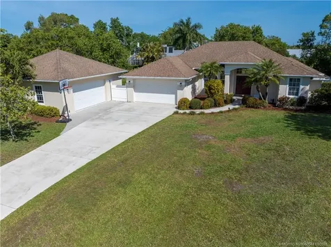 1945 SE Emerald Court Stuart FL 34997