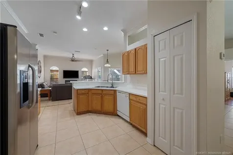 452 SW Baoy Avenue Port St Lucie FL 34953