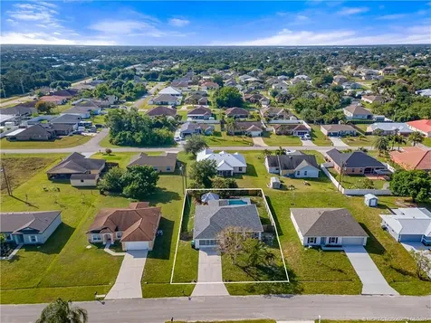 452 SW Baoy Avenue Port St Lucie FL 34953