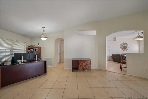 452 SW Baoy Avenue Port St Lucie FL 34953