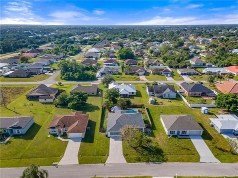 452 SW Baoy Avenue Port St Lucie FL 34953