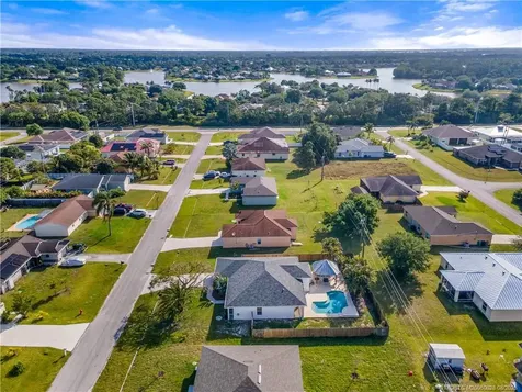 452 SW Baoy Avenue Port St Lucie FL 34953