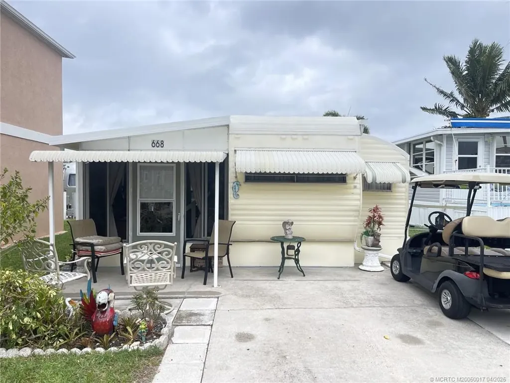 668 Nettles Boulevard Jensen Beach FL 34957