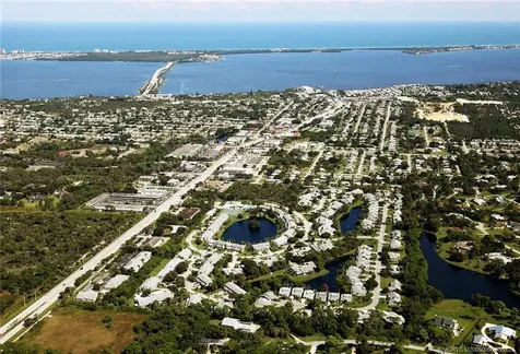 650 NE Wax Myrtle Way Jensen Beach FL 34957