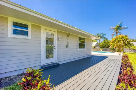 8475 SE Bayberry Terrace Hobe Sound FL 33455