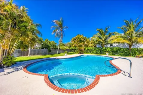 8475 SE Bayberry Terrace Hobe Sound FL 33455