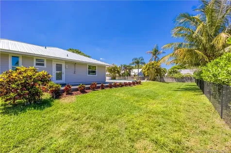 8475 SE Bayberry Terrace Hobe Sound FL 33455