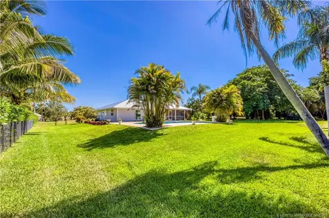 8475 SE Bayberry Terrace Hobe Sound FL 33455