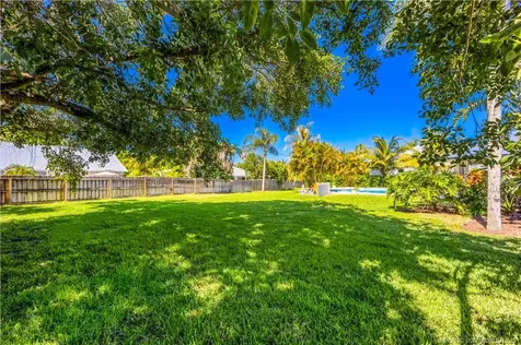 8475 SE Bayberry Terrace Hobe Sound FL 33455