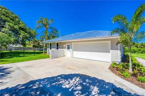 8475 SE Bayberry Terrace Hobe Sound FL 33455