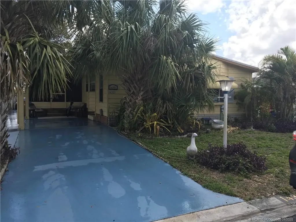 14371 SW Divot Drive Indiantown FL 34956