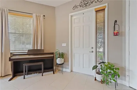 6135 NW Helmsdale Way Port Saint Lucie FL 34983