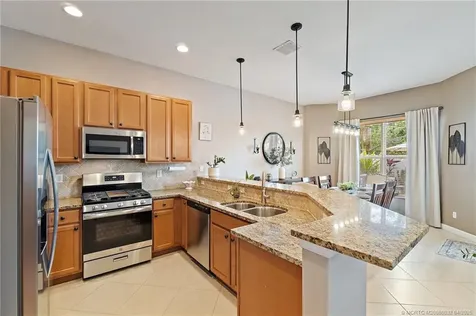 6135 NW Helmsdale Way Port Saint Lucie FL 34983