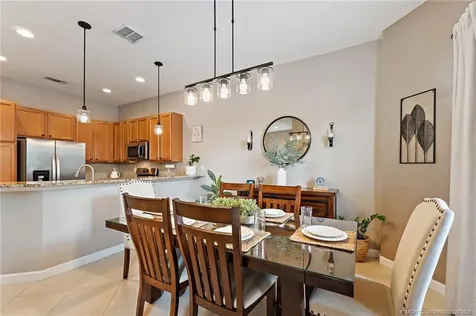 6135 NW Helmsdale Way Port Saint Lucie FL 34983