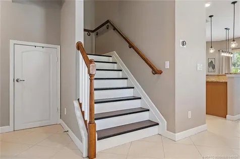 6135 NW Helmsdale Way Port Saint Lucie FL 34983