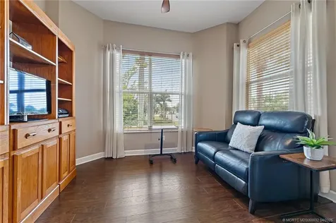 6135 NW Helmsdale Way Port Saint Lucie FL 34983