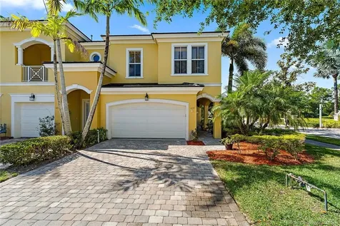 6135 NW Helmsdale Way Port Saint Lucie FL 34983