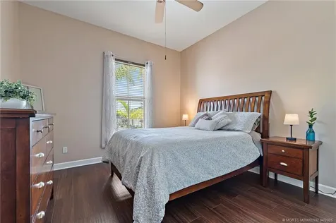 6135 NW Helmsdale Way Port Saint Lucie FL 34983