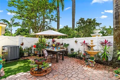 6135 NW Helmsdale Way Port Saint Lucie FL 34983